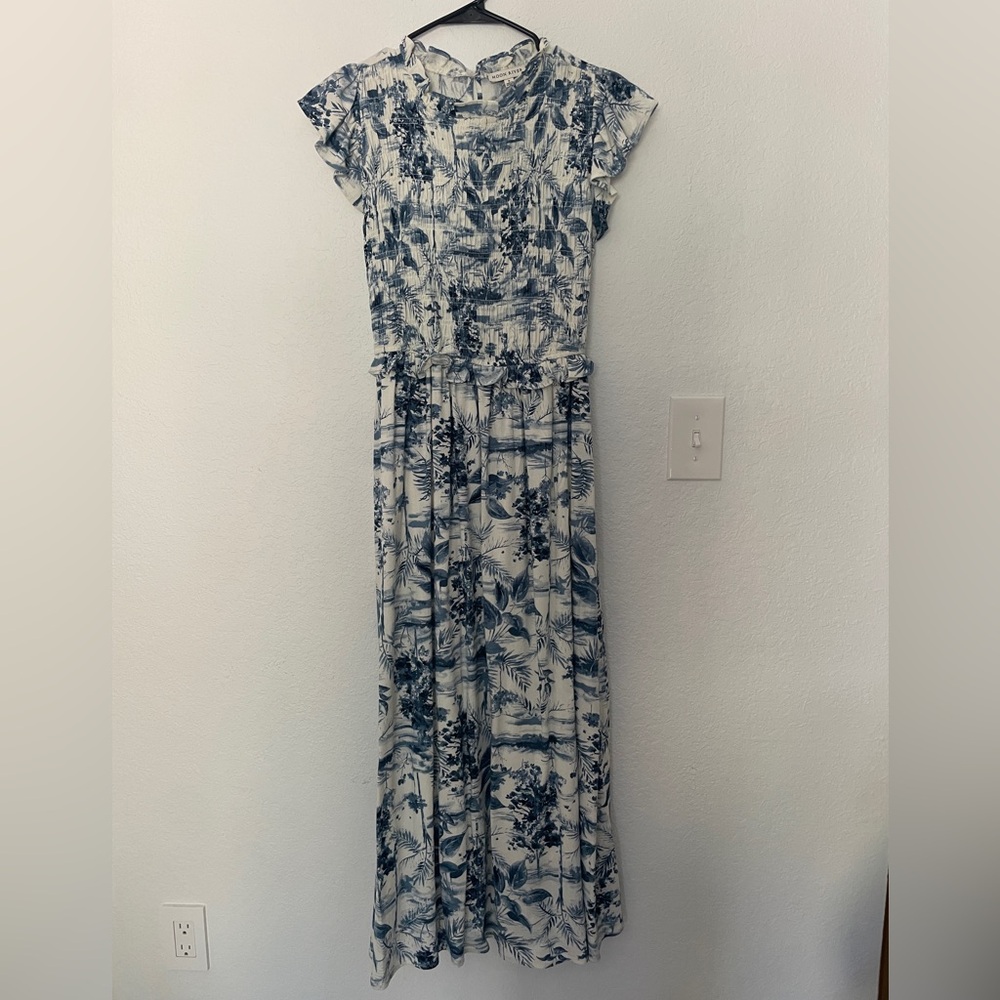 Midi dress toile size small NWT